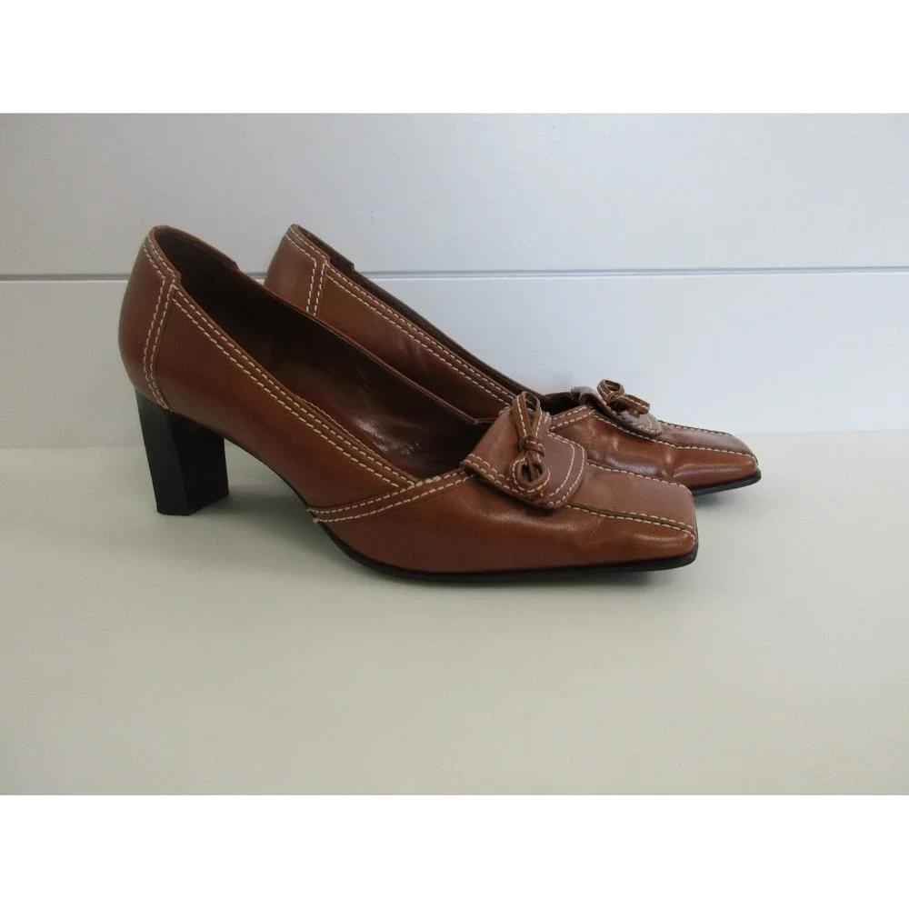Franco Sarto women's Y2K Bow Contrast Stitch Heels size 6 M Tan Wedding Guest